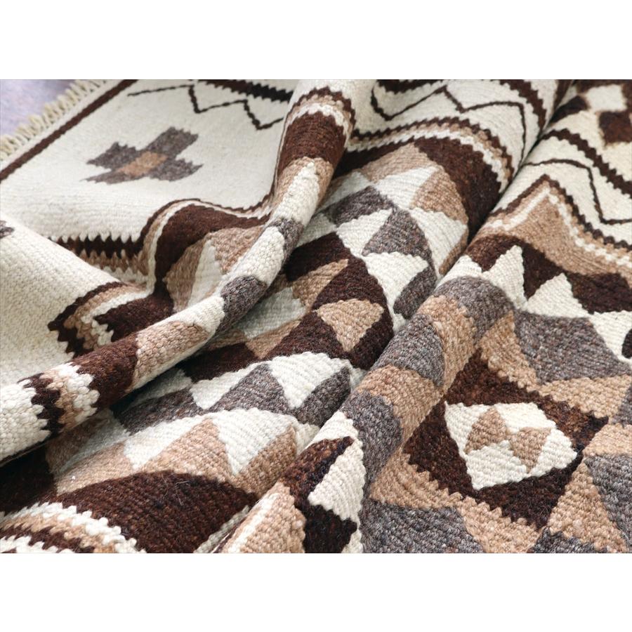 トルコの手織りキリム カルス 167x96cm メダリオンと幾何学モチーフ |  | 06