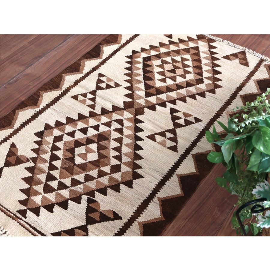 トルコの手織りキリム カルス 145x89cm メダリオンと幾何学モチーフ |  | 05