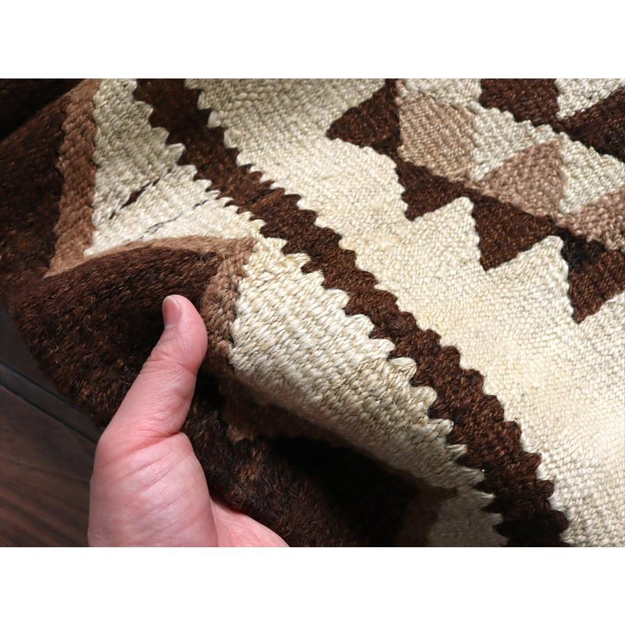 トルコの手織りキリム カルス 174x87cm メダリオンと幾何学モチーフ |  | 07