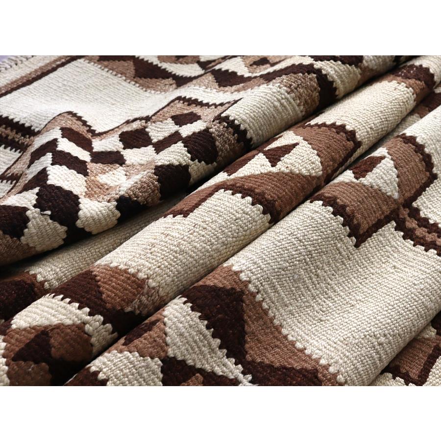 トルコの手織りキリム カルス 277x96cm メダリオンと幾何学モチーフ |  | 08