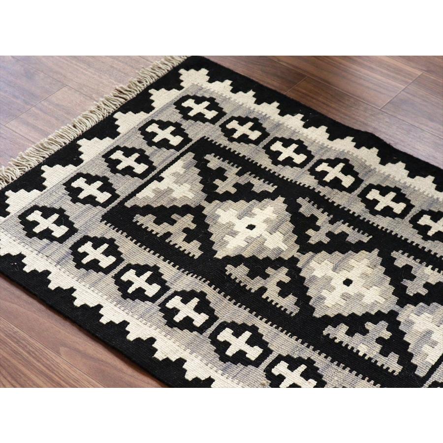 カシュカイキリム イラン 手織り 87x62cm カラフルな幾何学モチーフ |  | 03