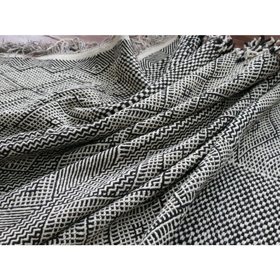 モロッコキリム ザナフィ ZANAFI kilim 205x93cm パターンの違うジジム織り モノトーン |  | 05