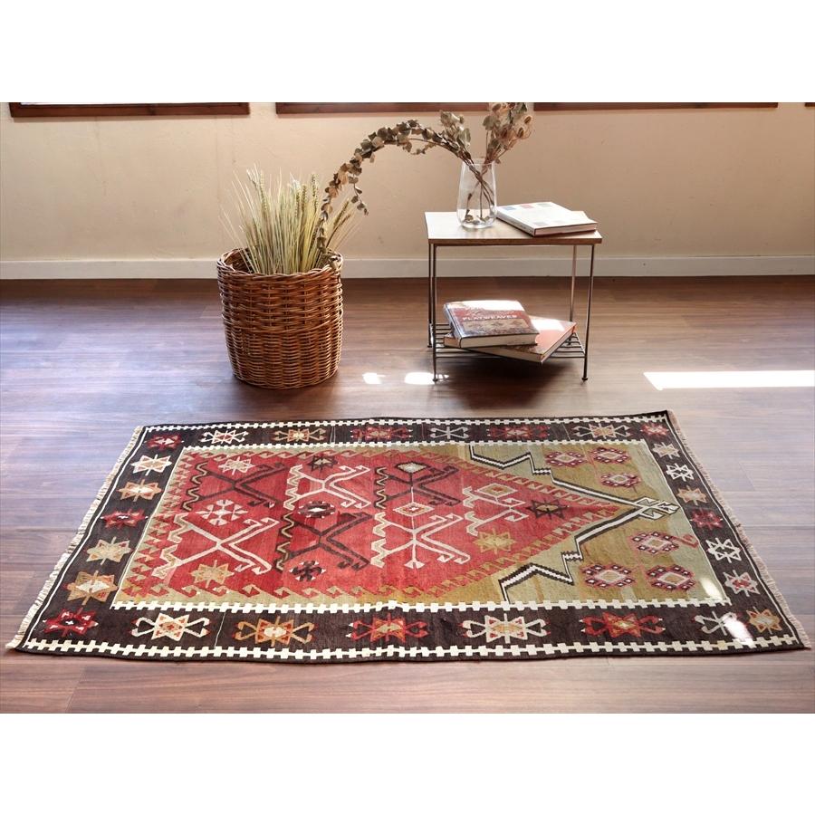 【公式】 オールドキリム・コンヤオブルック　チェイレキ 137x100cm 赤いミフラープ 【UOI2734121704】(96800円)