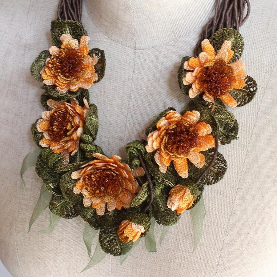 ハンドメイドレースフラワー ボタニカルネックレス大輪のガーベラ オヤモチーフ | ブランド登録なし | 01