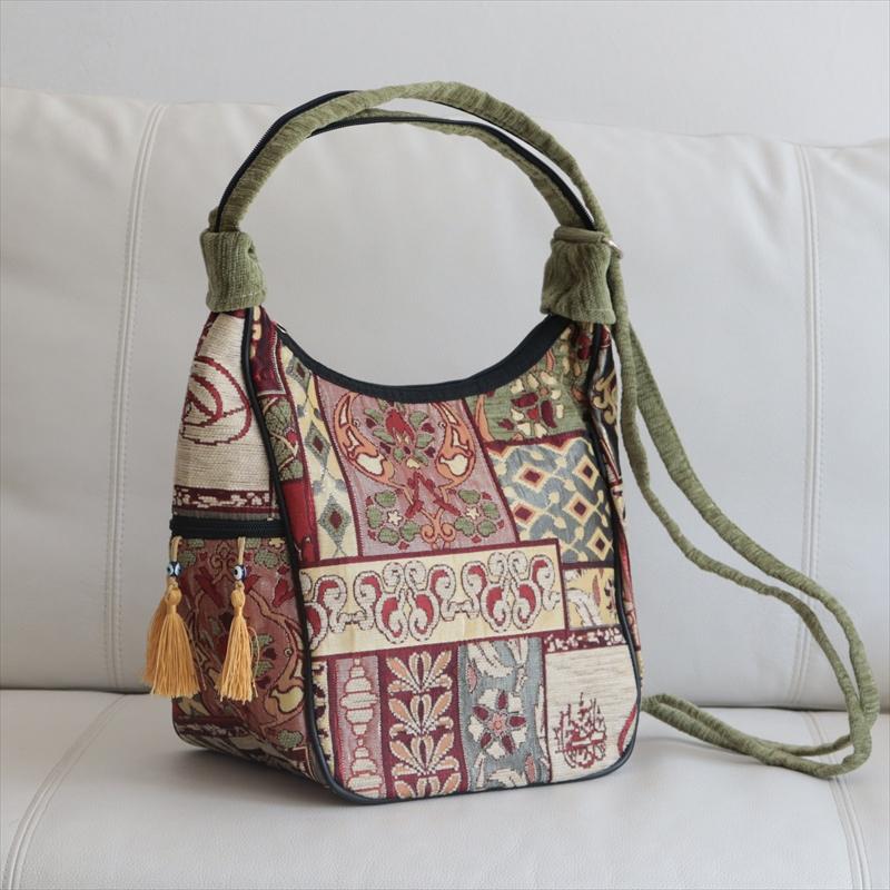 ショルダーバッグ　変形タイプ　トルコ製カリグラフィー　ピスタチオグリーン | ブランド登録なし