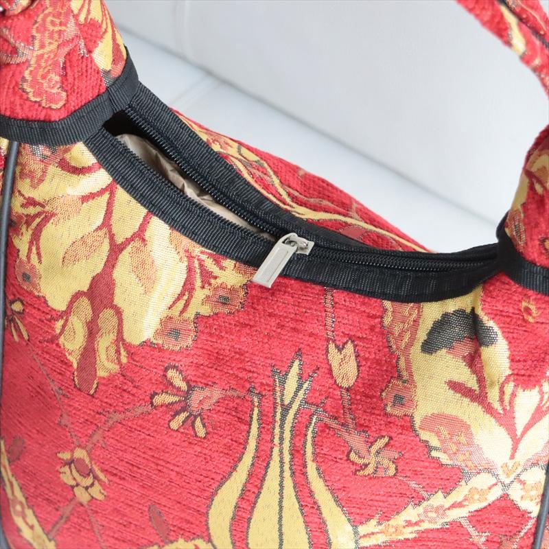 ショルダーバッグ　変形タイプ　トルコ製ヴァレンス　レッド | ブランド登録なし | 03