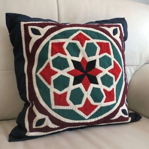 ハーヤ メーヤ/イスラミックデザインが美しいエジプトの手仕事~44x43cmアップリケ刺繍のコットンクッションカバー40cm | ブランド登録なし