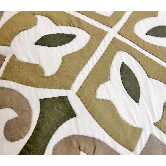 ハンドアップリケ コットンクッションカバー ハーヤ メーヤーKheyamiaー49x48cm | ブランド登録なし | 01