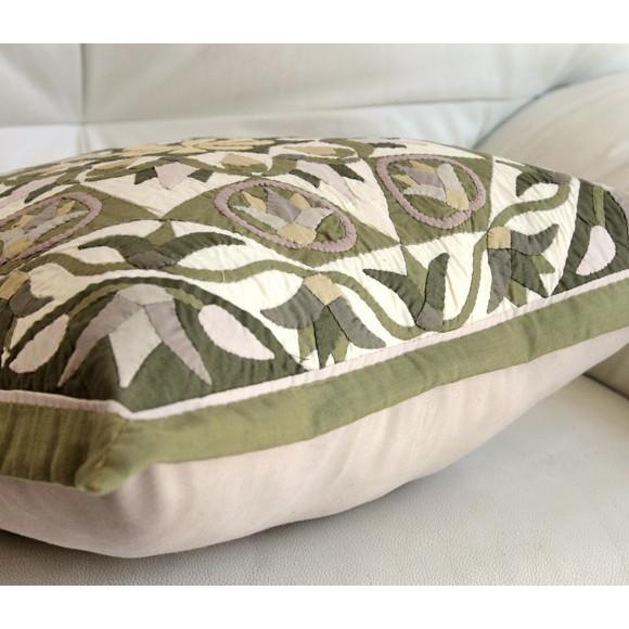 ハンドアップリケ コットンクッションカバー ハーヤ メーヤーKheyamiaー50x48cm | ブランド登録なし | 01