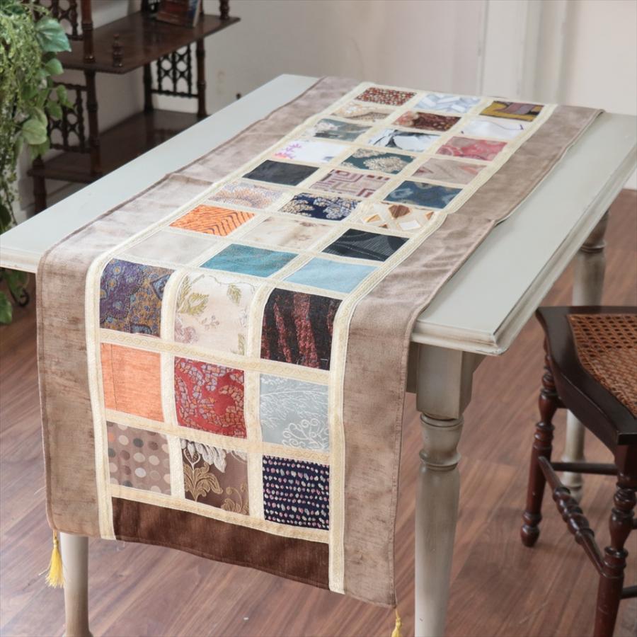 テーブルランナー　モザイクパッチワーク 142x50cmサイズ シュニール素材 | 