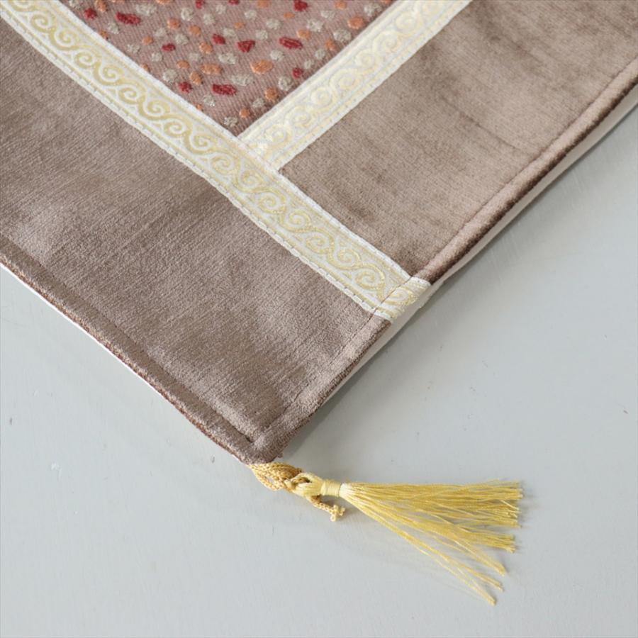 テーブルランナー　モザイクパッチワーク 142x50cmサイズ シュニール素材 |  | 03