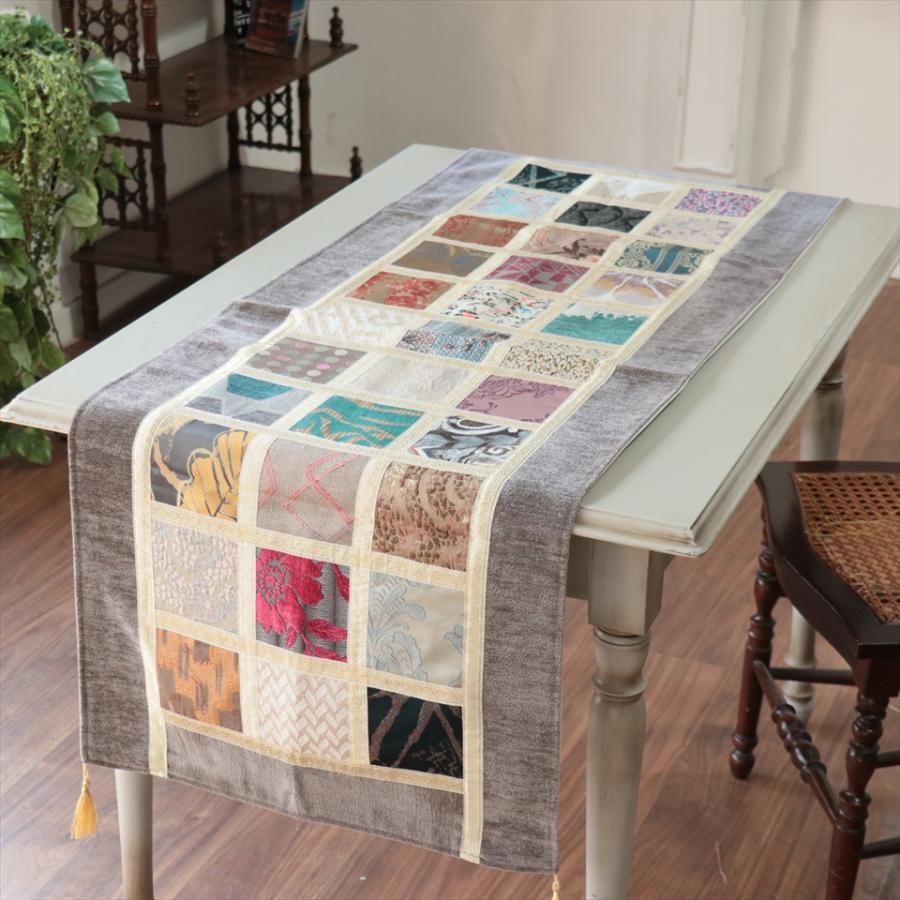 テーブルランナー　モザイクパッチワーク 142x50cmサイズ シュニール素材 | 