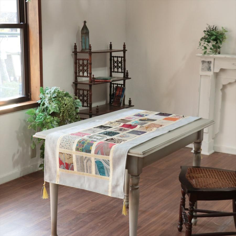 テーブルランナー　モザイクパッチワーク 142x50cmサイズ シュニール素材 |  | 01