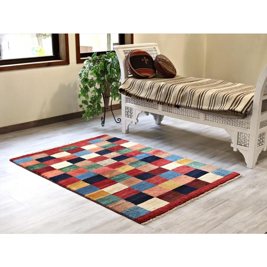ギャッベ　スタンダードな織り　Ｎｏｍａｄ/ノマド　アクセントラグサイズ142x98cm カラフルタイル　レッドライン | ブランド登録なし | 01