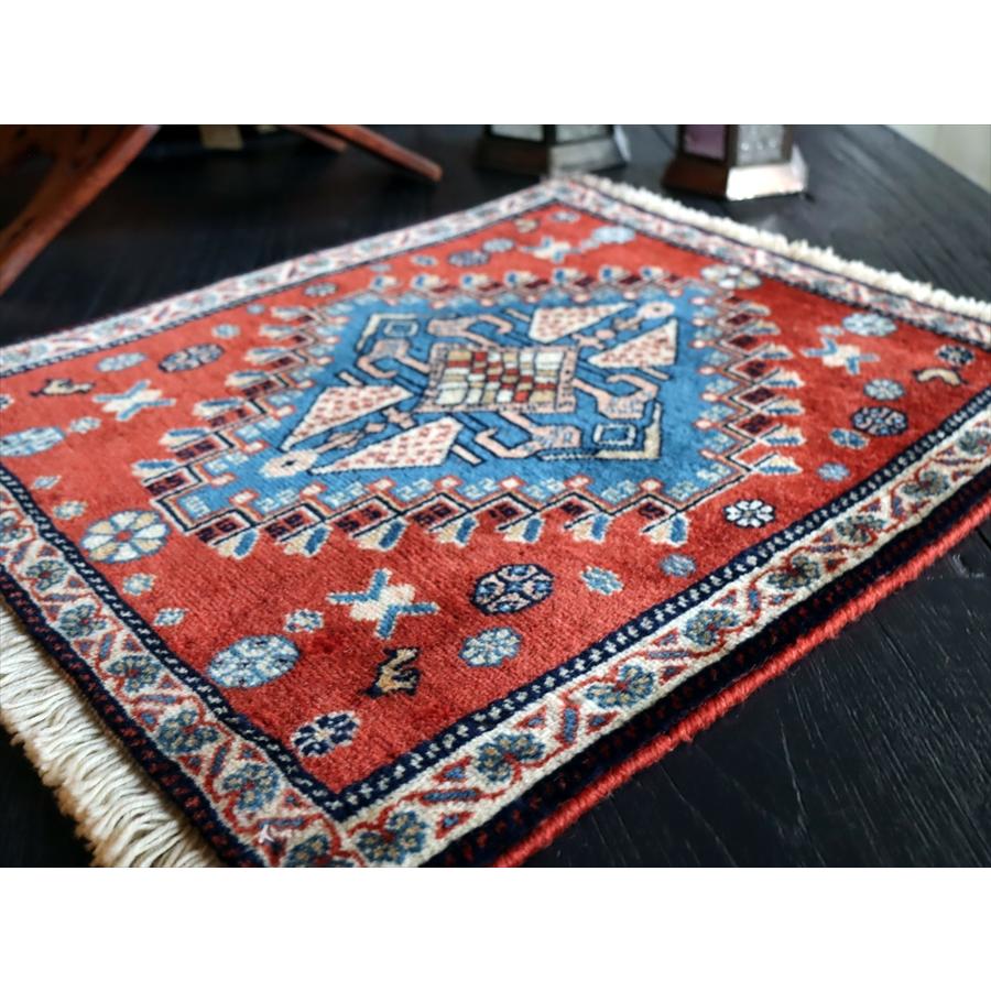 ギャッベ 座布団サイズ44x41cm オレンジがかった赤色＆青のメダリオン 花と鳥/カシュクーリ OUTLET 一部キズあり | ブランド登録なし | 03