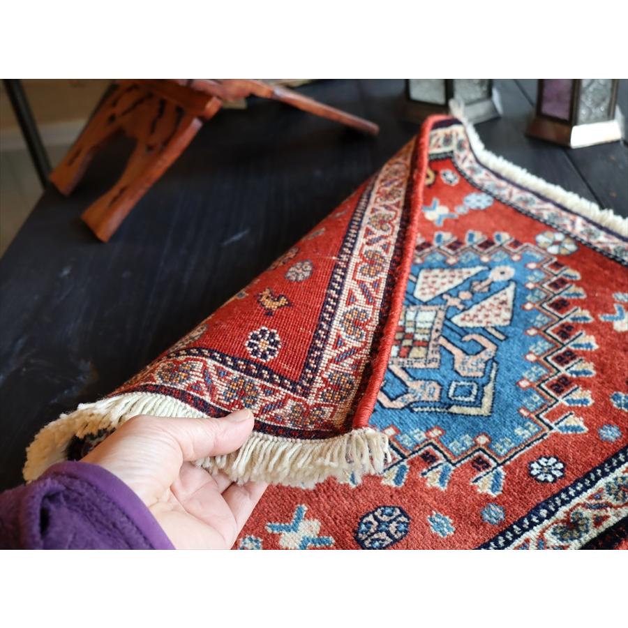 ギャッベ 座布団サイズ44x41cm オレンジがかった赤色＆青のメダリオン 花と鳥/カシュクーリ OUTLET 一部キズあり | ブランド登録なし | 05