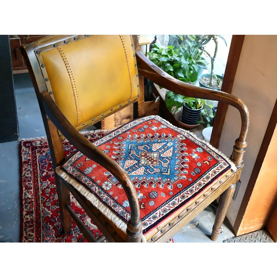 ギャッベ 座布団サイズ44x41cm オレンジがかった赤色＆青のメダリオン 花と鳥/カシュクーリ OUTLET 一部キズあり | ブランド登録なし | 06