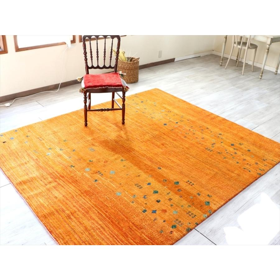 ギャッベ バナフシェ Gabbeh Banafsheh235x200cm オレンジグラデーション　小さな動物モチーフ | ブランド登録なし | 02