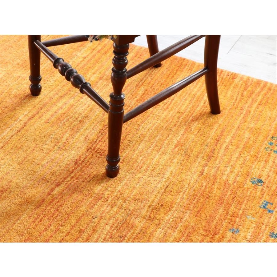 ギャッベ バナフシェ Gabbeh Banafsheh235x200cm オレンジグラデーション　小さな動物モチーフ | ブランド登録なし | 08