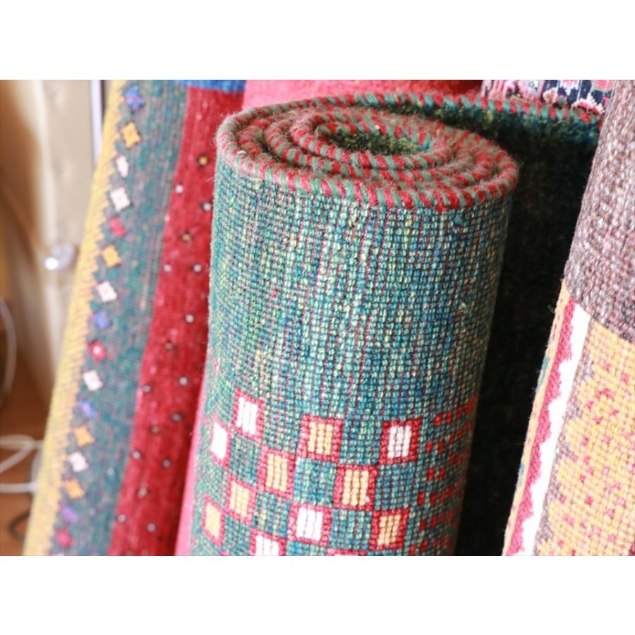 ギャッベ バナフシェ Gabbeh Banafsheh 165x92cm 明るいグリーン　小さな四角の抽象的なデザイン | ブランド登録なし | 07