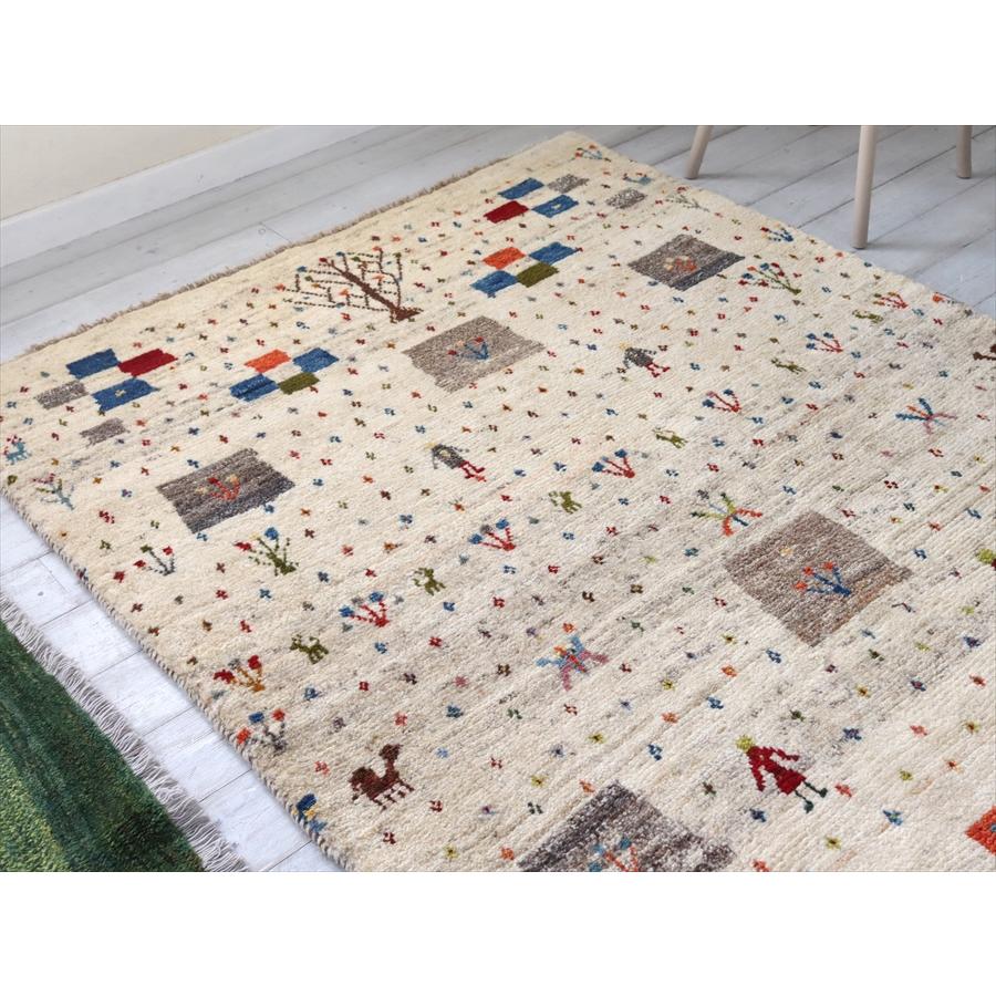 ギャッベ カシュカイ族の手織り 178x127cm ナチュラルアイボリー 自然風景 | ブランド登録なし | 02
