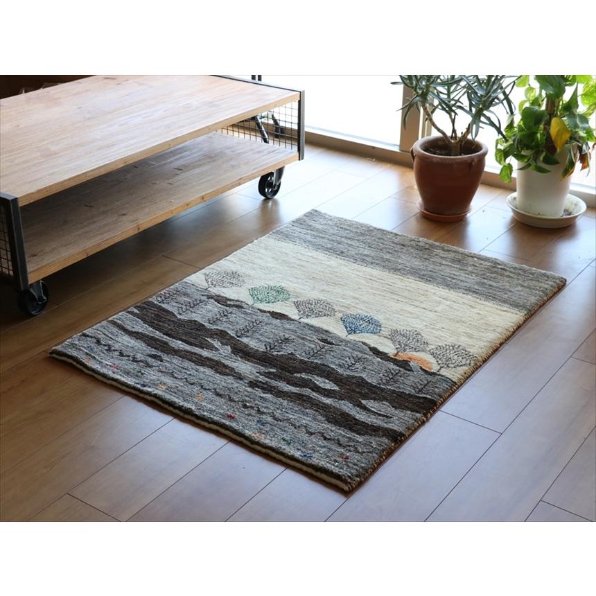 ギャッベ リズバフト 細かな織り 111x84cm 旭日の草原