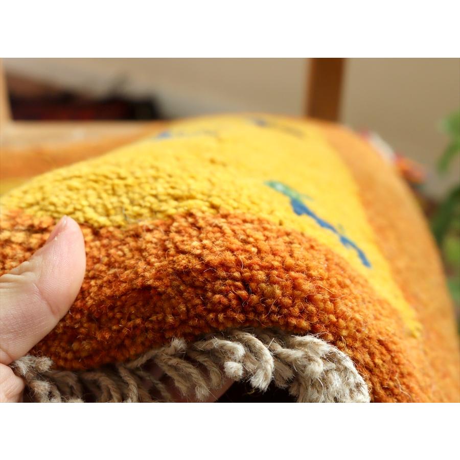 ギャッベ　座布団サイズ 38x43cm イラン南部ファルス地方 遊牧民の手織りラグ | ブランド登録なし | 02