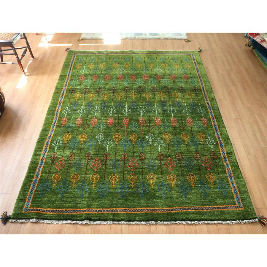 ギャッベ カシュカイ族の手織りラグ 230x167cm 連なる樹々 グリーン | ブランド登録なし