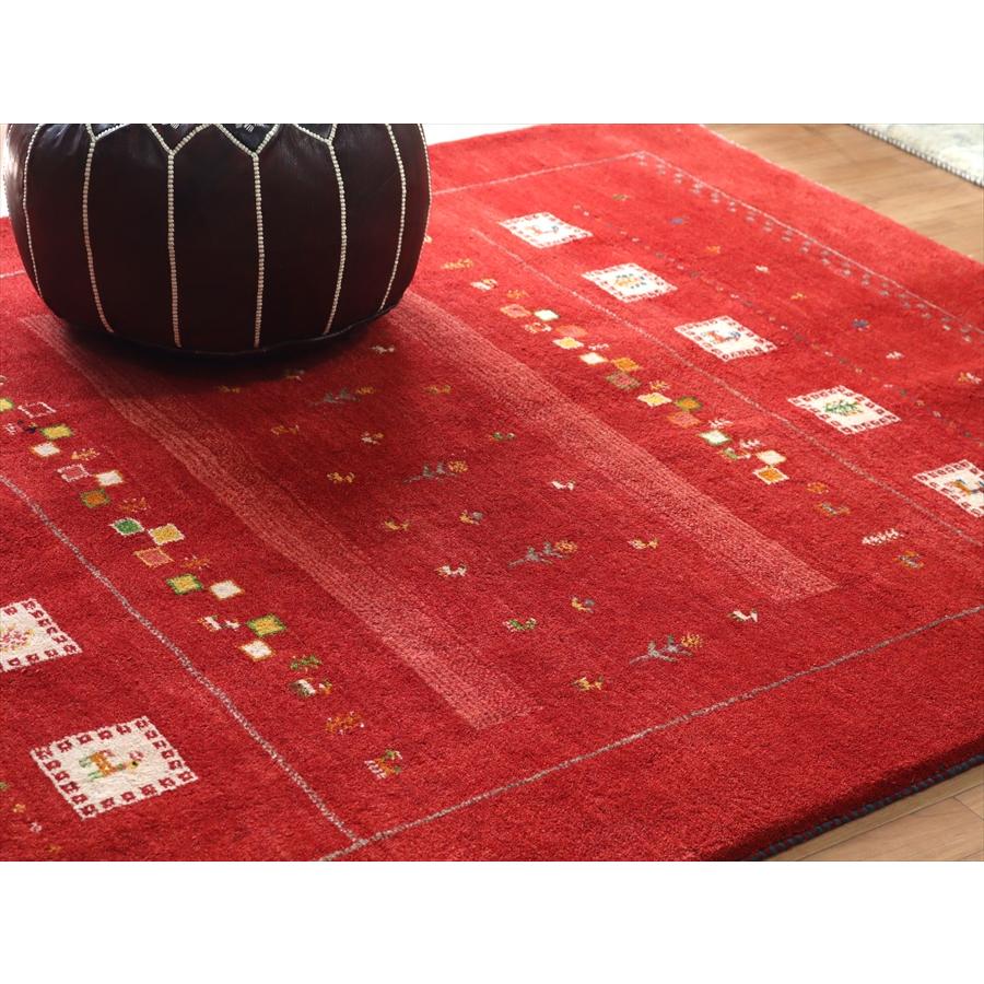 カシュカイ族の手織りラグ ギャッベ 226x165cm レッド 白タイル | ブランド登録なし | 04