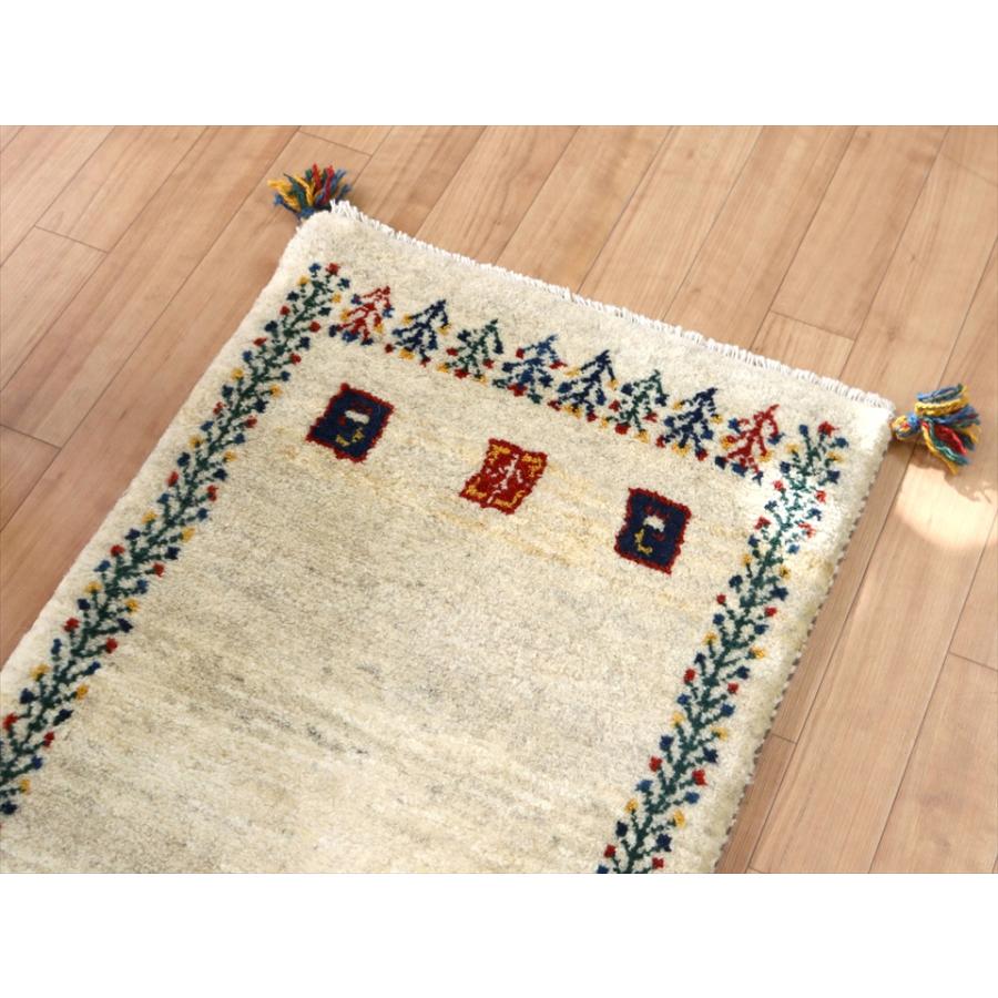 イランの手織りラグ ギャッベ 143×51cm ナチュラルアイボリー |  | 02