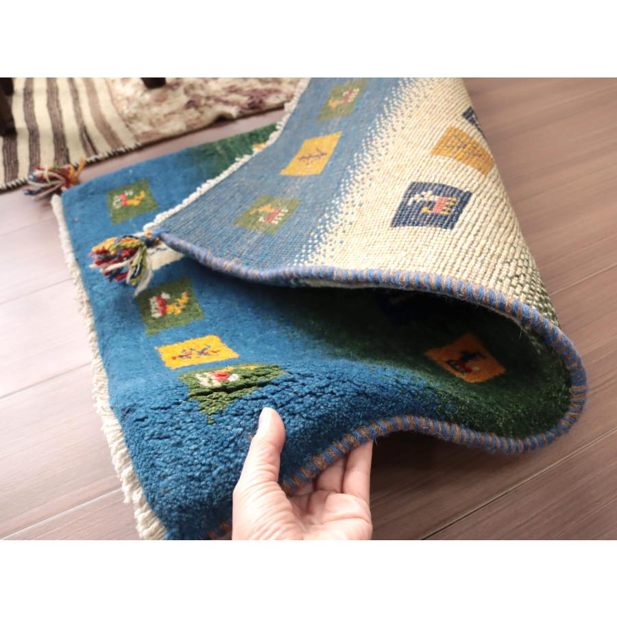 ギャッベ イラン直輸入　手織り 86×64cm ブルー グリーン　玄関マット |  | 04