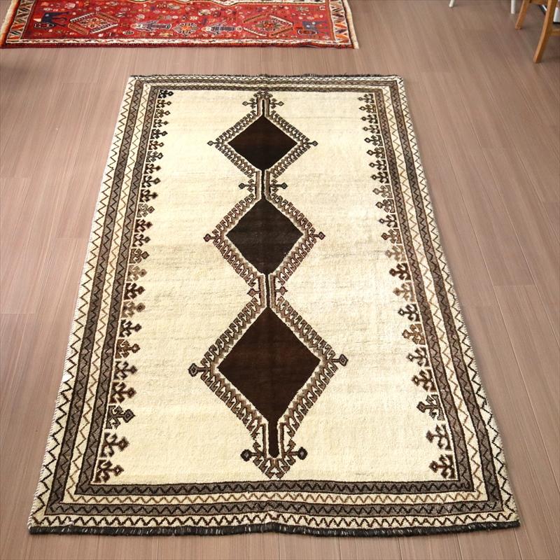 部族絨毯　トライバルラグ　カシュカイ族 247x125cm 入り組んだ爪を持つ大きな3つのメダリオン | ブランド登録なし
