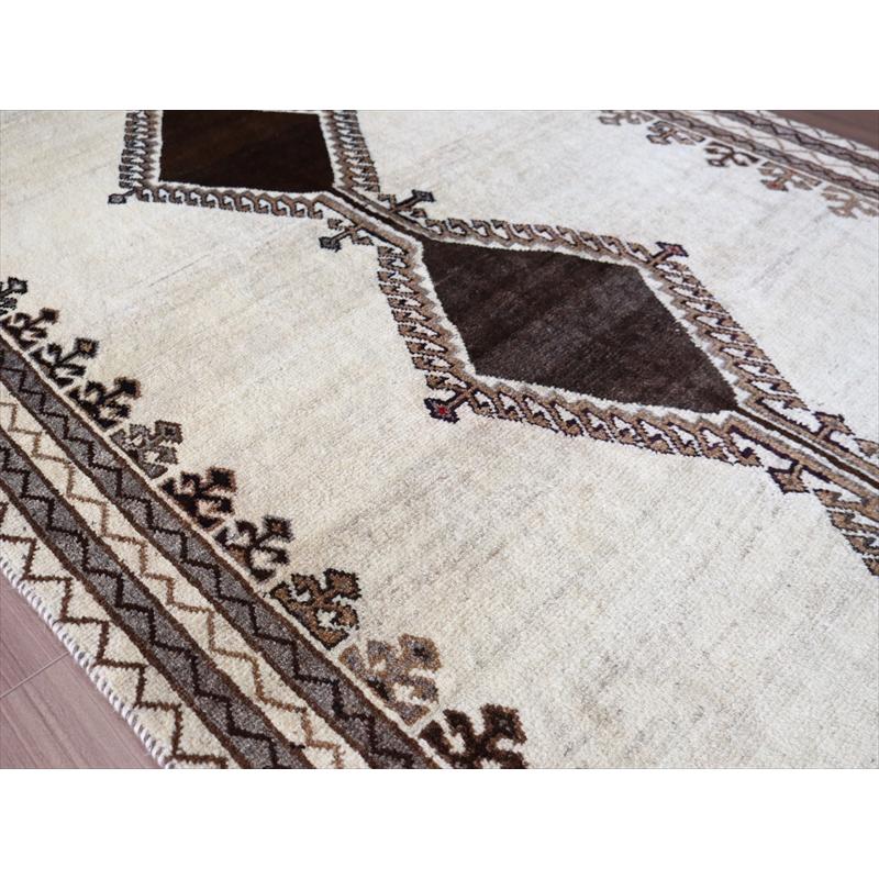 部族絨毯　トライバルラグ　カシュカイ族 247x125cm 入り組んだ爪を持つ大きな3つのメダリオン | ブランド登録なし | 13