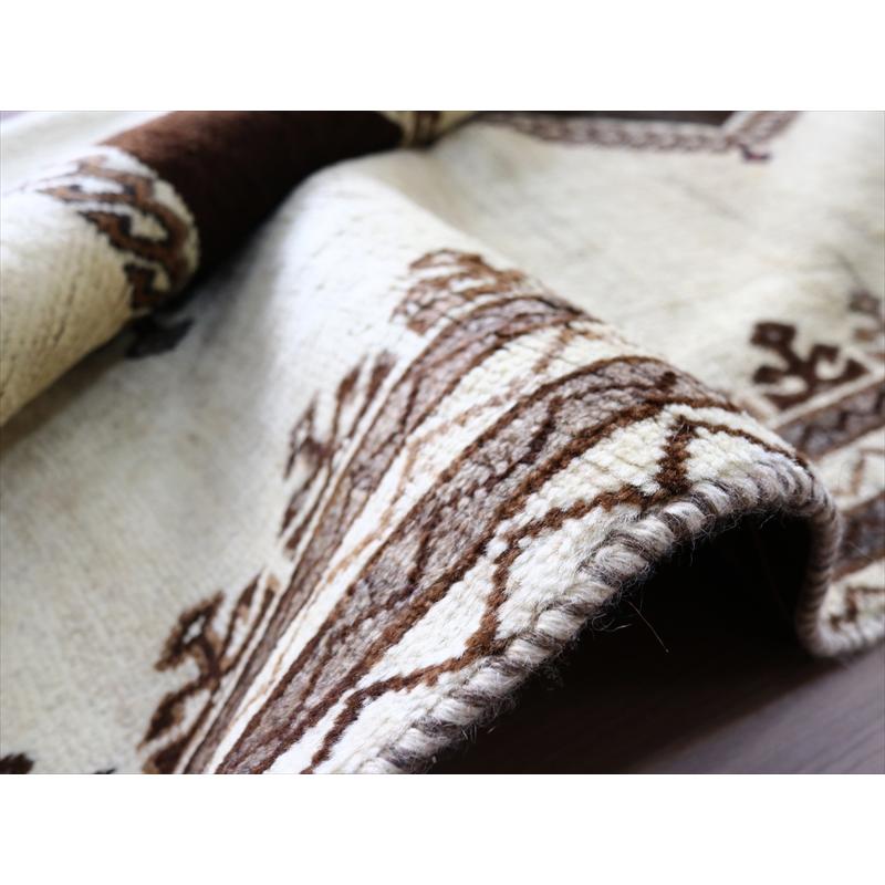 部族絨毯　トライバルラグ　カシュカイ族 247x125cm 入り組んだ爪を持つ大きな3つのメダリオン | ブランド登録なし | 16