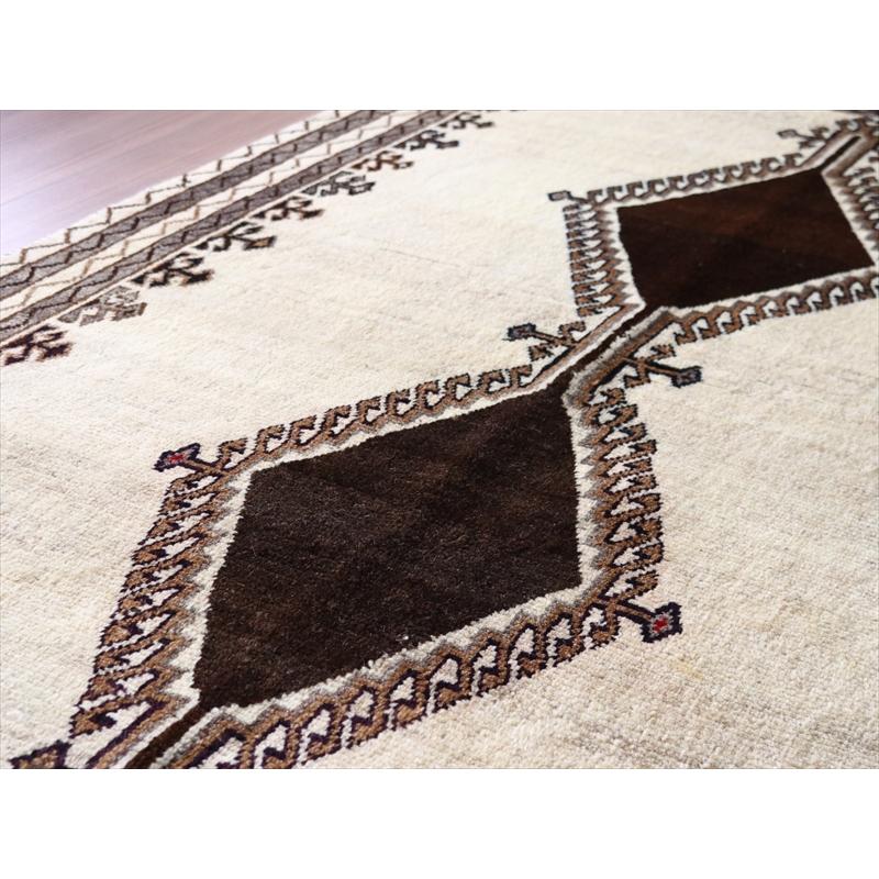 部族絨毯　トライバルラグ　カシュカイ族 247x125cm 入り組んだ爪を持つ大きな3つのメダリオン | ブランド登録なし | 06