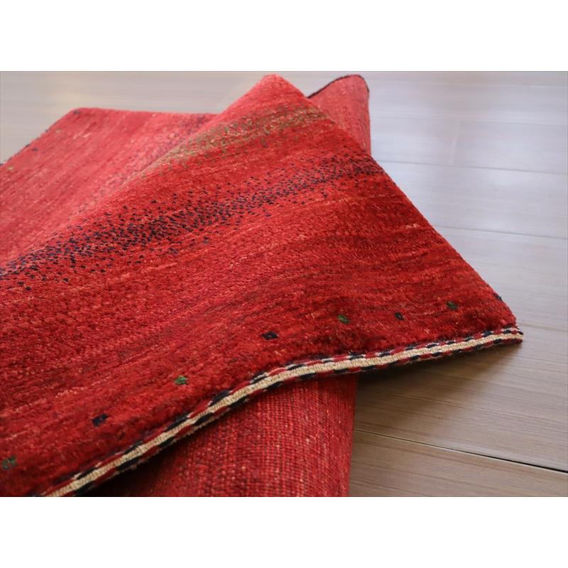 ギャッベ　ロリアタシュ　最高級の細かな織り 123x83cm レッド　シンプル　無地 | ブランド登録なし | 09