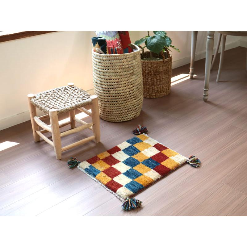 ミニギャッベ　イランの手織りラグ GABBEH 49x40cm レッド　イエロー　ブルー | ブランド登録なし | 01