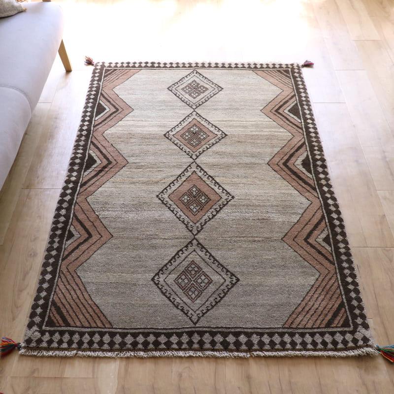 部族絨毯　トライバルラグ　カシュカイ族 170x105cm ナチュラルグレー　ジグザグ | ブランド登録なし