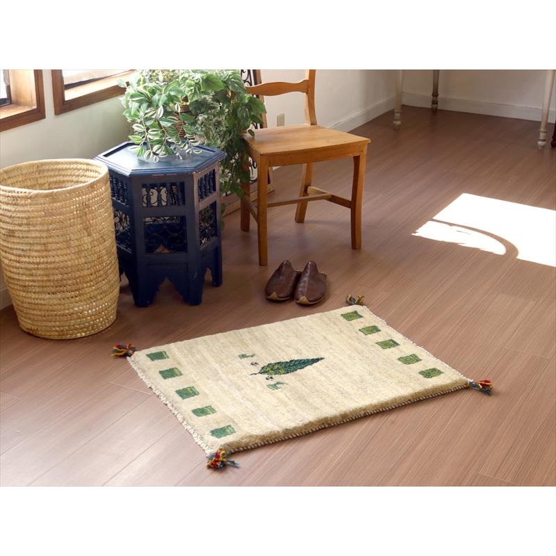 ギャッベ ふかふか 玄関マットサイズ  80×60cm 天然の羊毛の色 糸杉と動物 | ブランド登録なし | 01