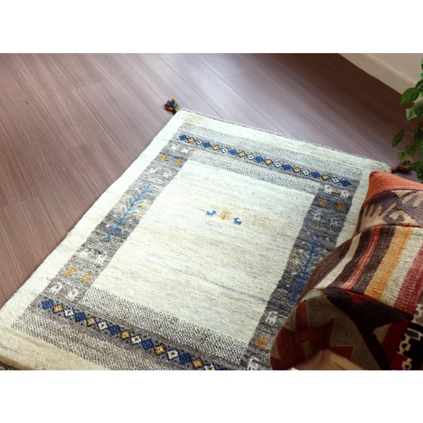 ギャッベ イラン　遊牧民の手織りラグ 120x84cm 無染色のアイボリーとグレー | ブランド登録なし | 03