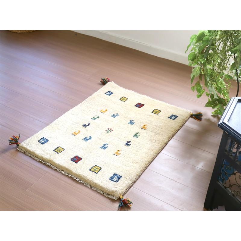 ギャッベ　手織りラグ イラン産 85x65cm 玄関サイズ　アイボリー | ブランド登録なし | 01