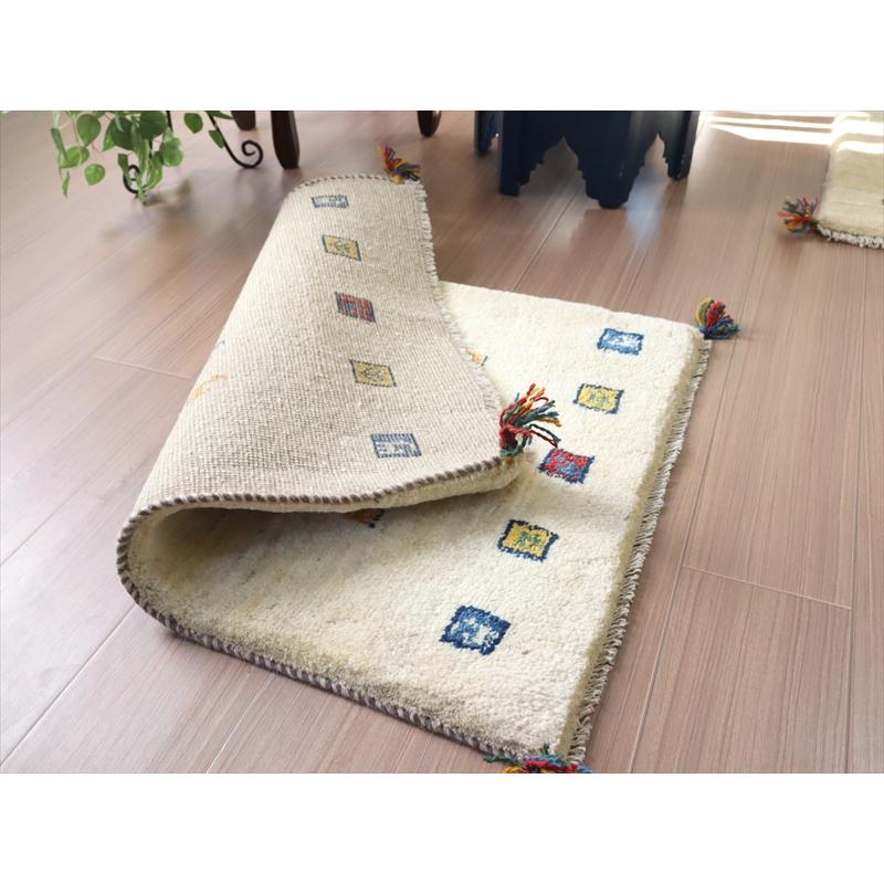 ギャッベ　手織りラグ イラン産 85x65cm 玄関サイズ　アイボリー | ブランド登録なし | 05