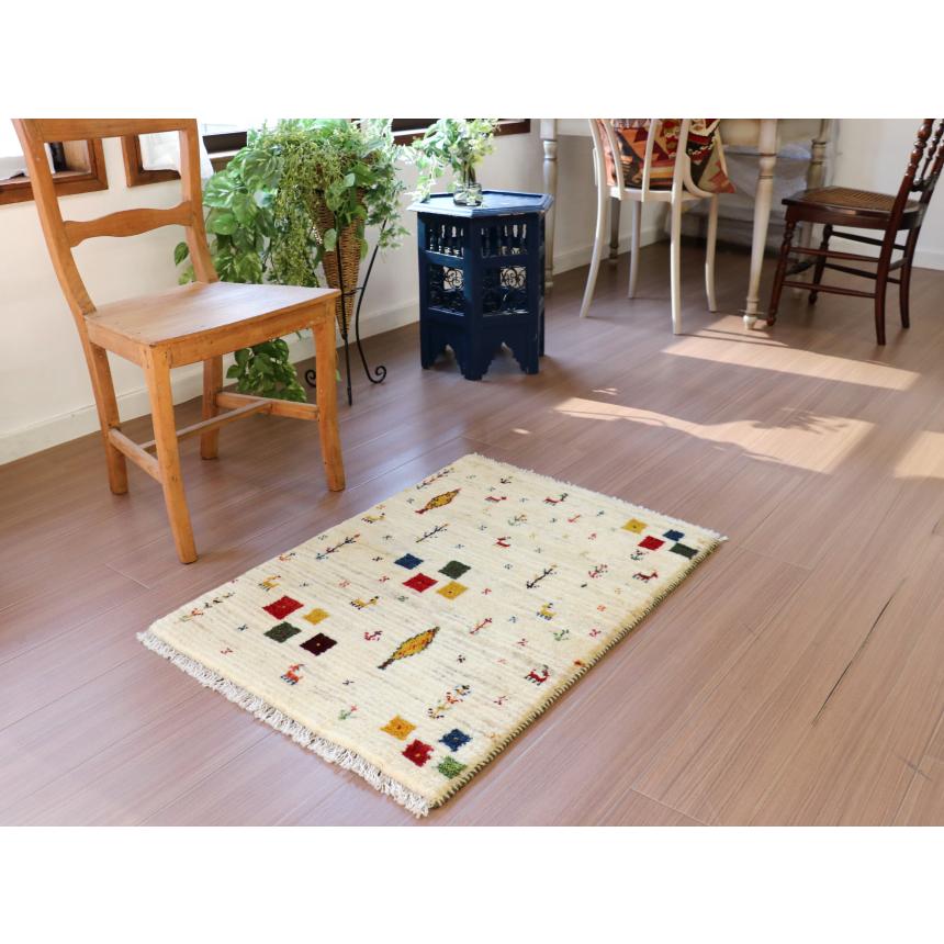 ギャッベ　イラン 手織り  89x63cm 玄関マットサイズ　ナチュラルアイボリー　動物やタイル | ブランド登録なし | 01
