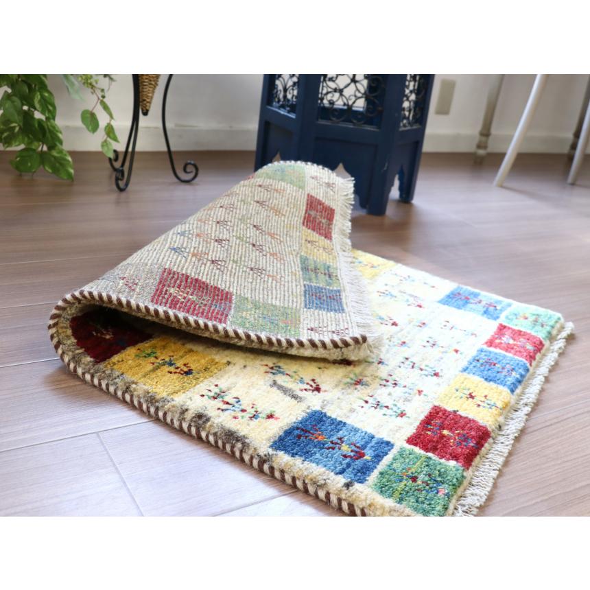 ギャッベ イラン 手織り 86x60cm 玄関マットサイズ ベージュ カラフル