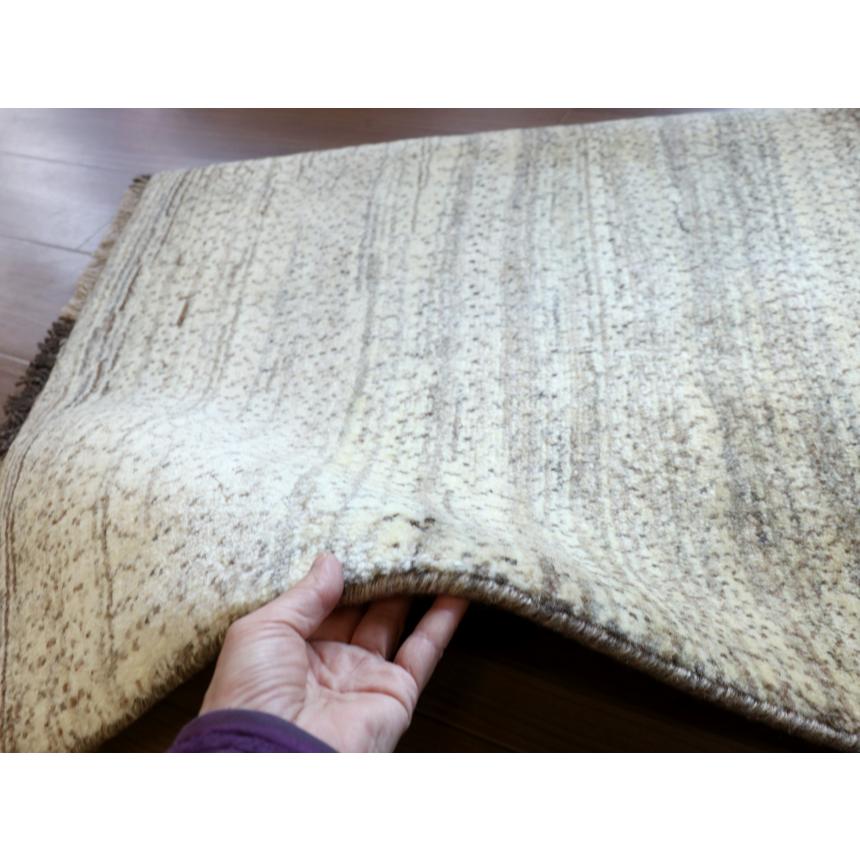 ギャッベ　イラン 手織り  101×69cm 玄関マットサイズ　細かな織り　ナチュラルグレー　ドット |  | 07