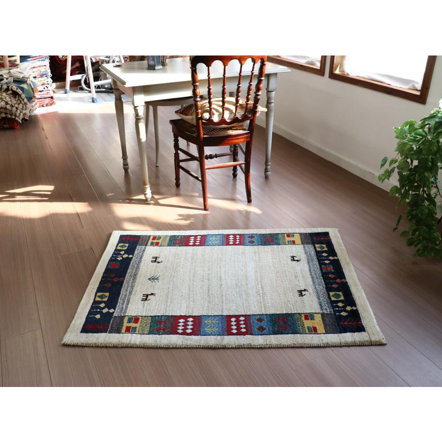 ギャッベ リズバフト ライトベージュ 119x83cm 細かな織り　カラフルなボーダー | ブランド登録なし | 01