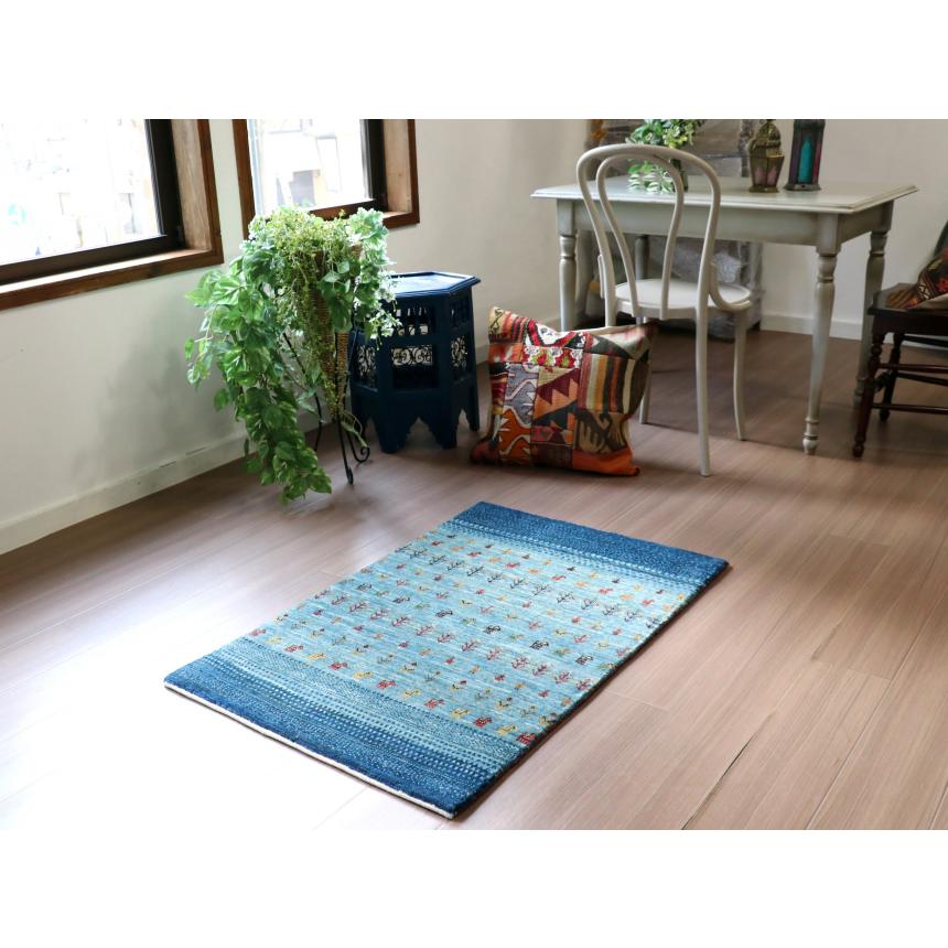 Gabbeh Banafsheh ギャッベ　バナフシェ 104x68cm ブルーグラデーション　動物や植物のモチーフ | ブランド登録なし | 01