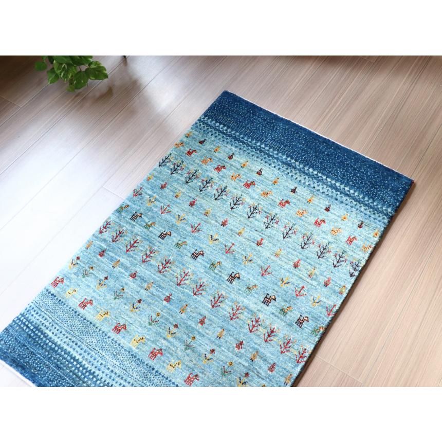 Gabbeh Banafsheh ギャッベ　バナフシェ 104x68cm ブルーグラデーション　動物や植物のモチーフ | ブランド登録なし | 02