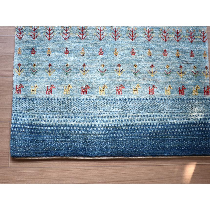 Gabbeh Banafsheh ギャッベ　バナフシェ 104x68cm ブルーグラデーション　動物や植物のモチーフ | ブランド登録なし | 03