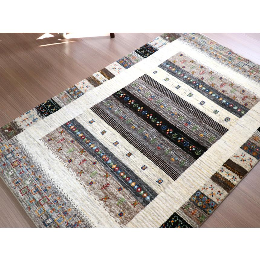 ギャッベ　タビーバフ Gabbeh Tabiibaft 133x86cm 無染色ナチュラルグレー　織りの細かなギャッベ | ブランド登録なし | 03
